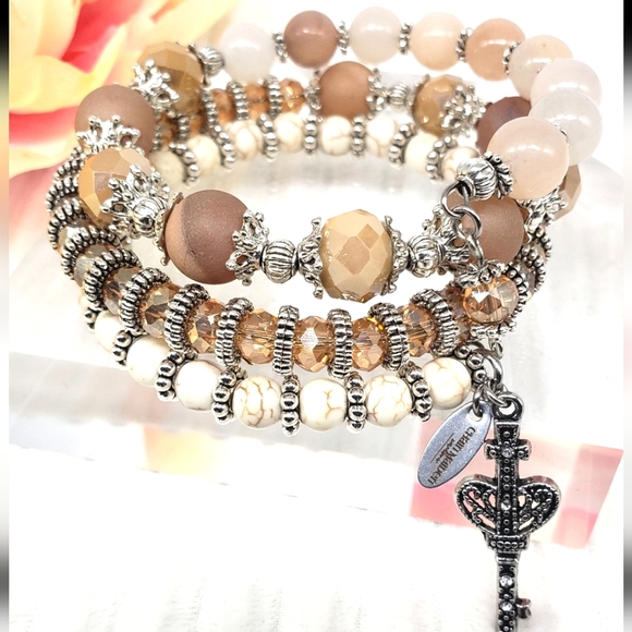 Champagne Wishes Memory Wrap Bead Bracelet with Marcasite Key Charm - Picture 5 of 11